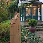 布城霍夫酒店 4*